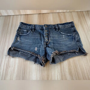 FREE PEOPLE JEAN SHORTS 26 BLUE DENIM BUTTON FLY SHORT CUT OFF RAW HEM HOLES
